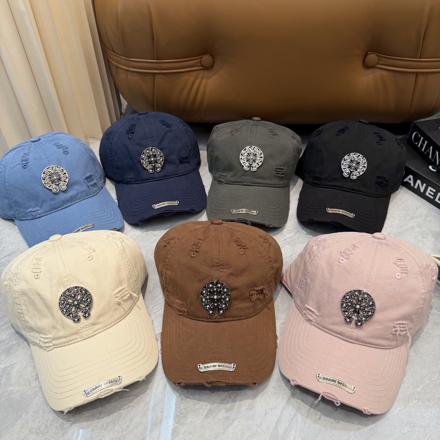 克罗心 🆕🆕新款棒球帽，个性时尚经典十字架标志，休闲带点酷酷的感觉，中性款男女同款！超好搭！头围:56-