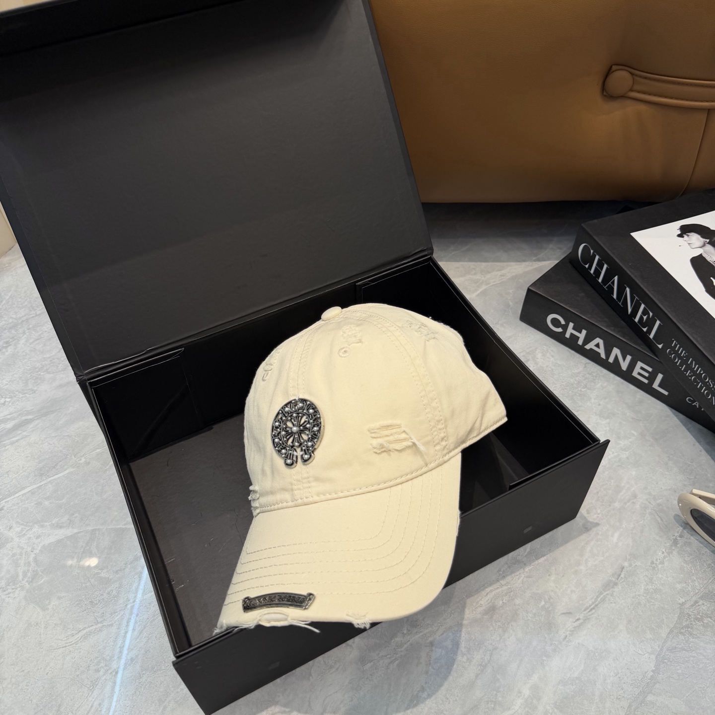 克罗心 🆕🆕新款棒球帽，个性时尚经典十字架标志，休闲带点酷酷的感觉，中性款男女同款！超好搭！头围:56-