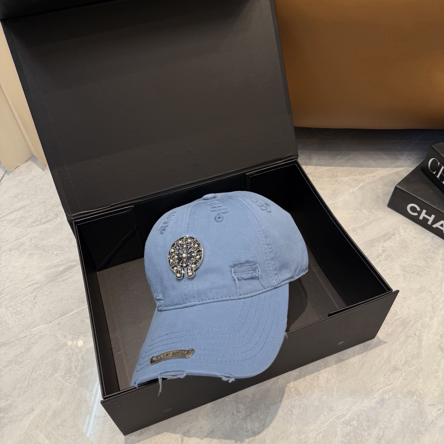 克罗心 🆕🆕新款棒球帽，个性时尚经典十字架标志，休闲带点酷酷的感觉，中性款男女同款！超好搭！头围:56-