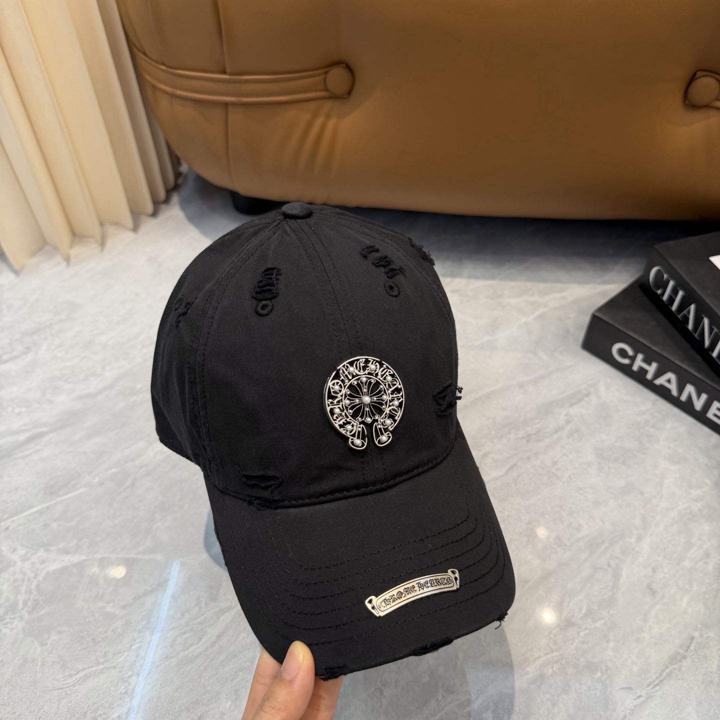 克罗心 🆕🆕新款棒球帽，个性时尚经典十字架标志，休闲带点酷酷的感觉，中性款男女同款！超好搭！头围:56-