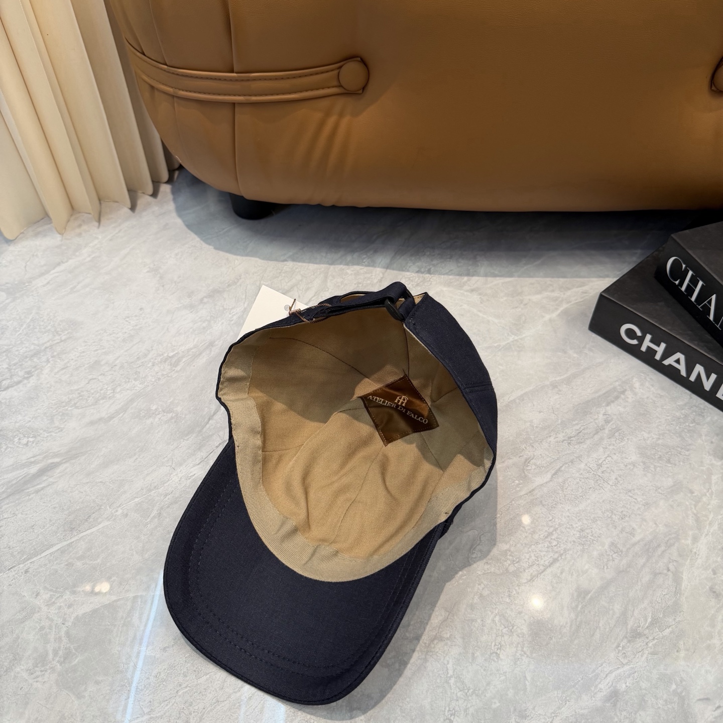 ATELIER DIFALCO亚麻棒球帽🧢爆。的亚麻老钱风棒球帽到啦！方脸圆脸，男女都可以完美驾驭！修饰