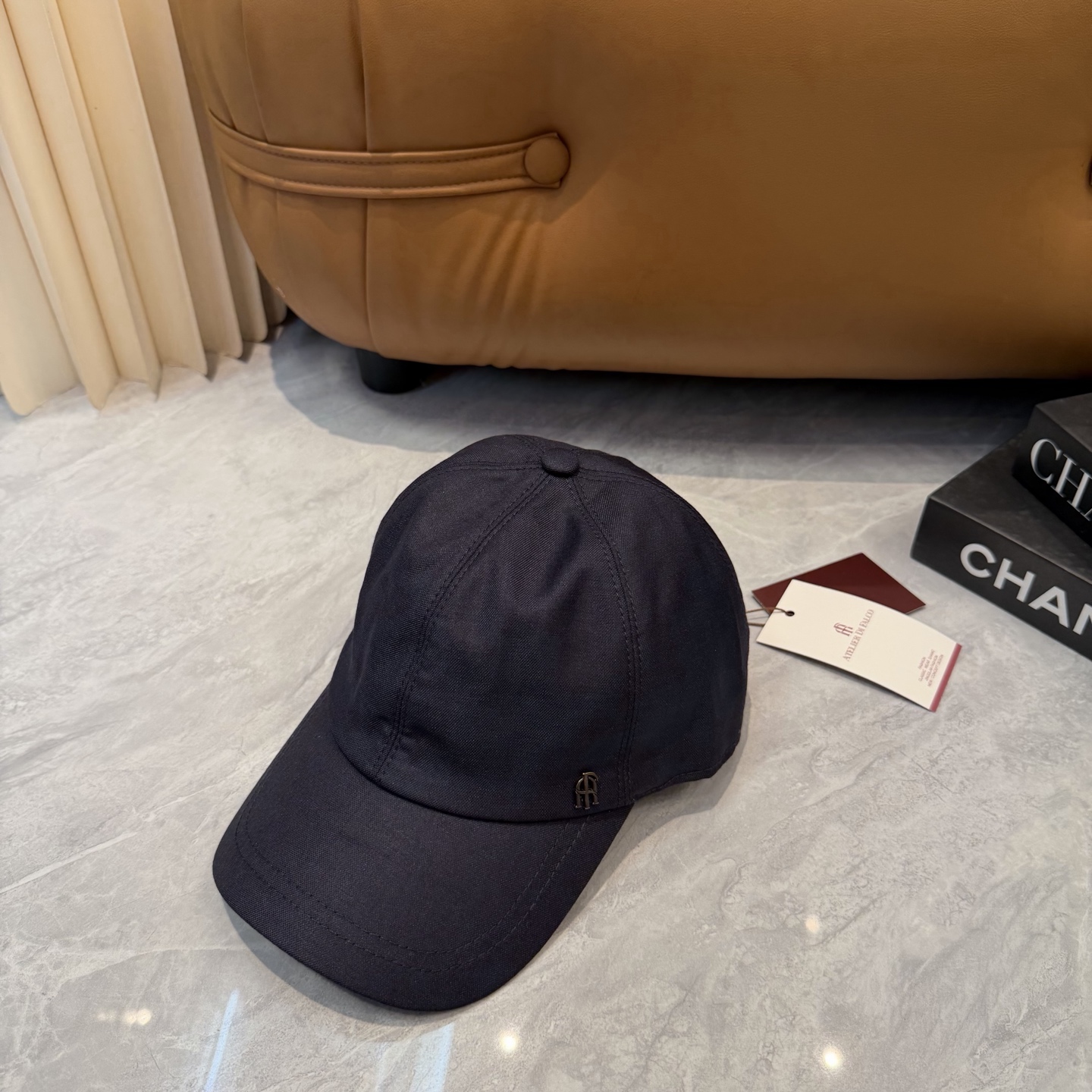 ATELIER DIFALCO亚麻棒球帽🧢爆。的亚麻老钱风棒球帽到啦！方脸圆脸，男女都可以完美驾驭！修饰