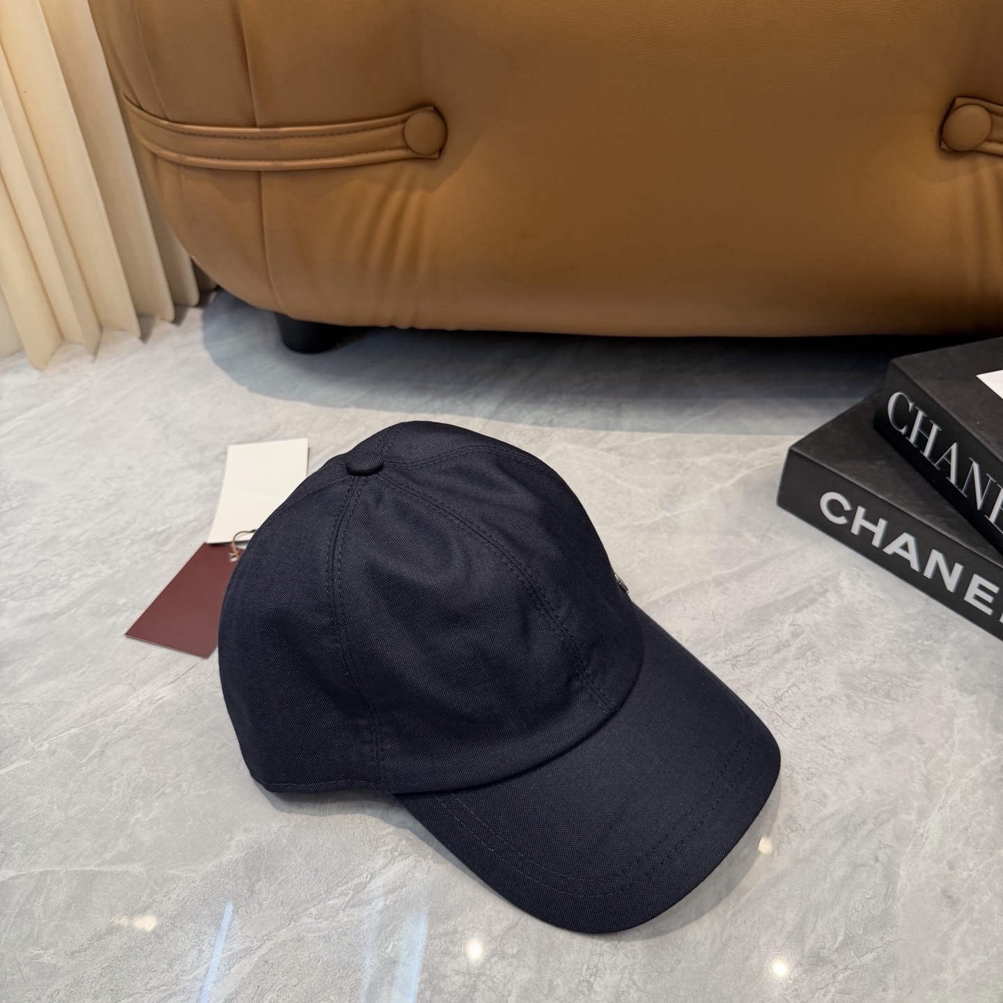 ATELIER DIFALCO亚麻棒球帽🧢爆。的亚麻老钱风棒球帽到啦！方脸圆脸，男女都可以完美驾驭！修饰