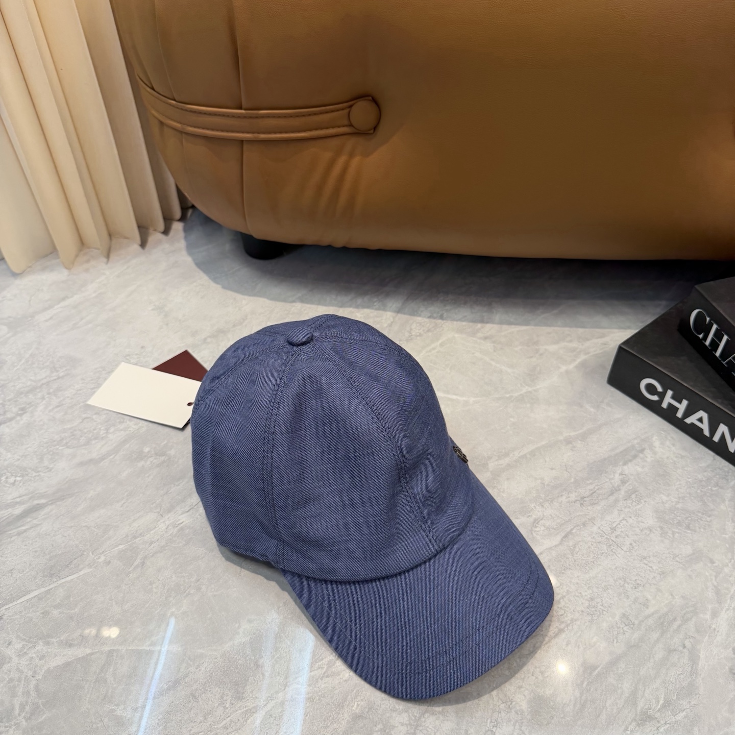 ATELIER DIFALCO亚麻棒球帽🧢爆。的亚麻老钱风棒球帽到啦！方脸圆脸，男女都可以完美驾驭！修饰
