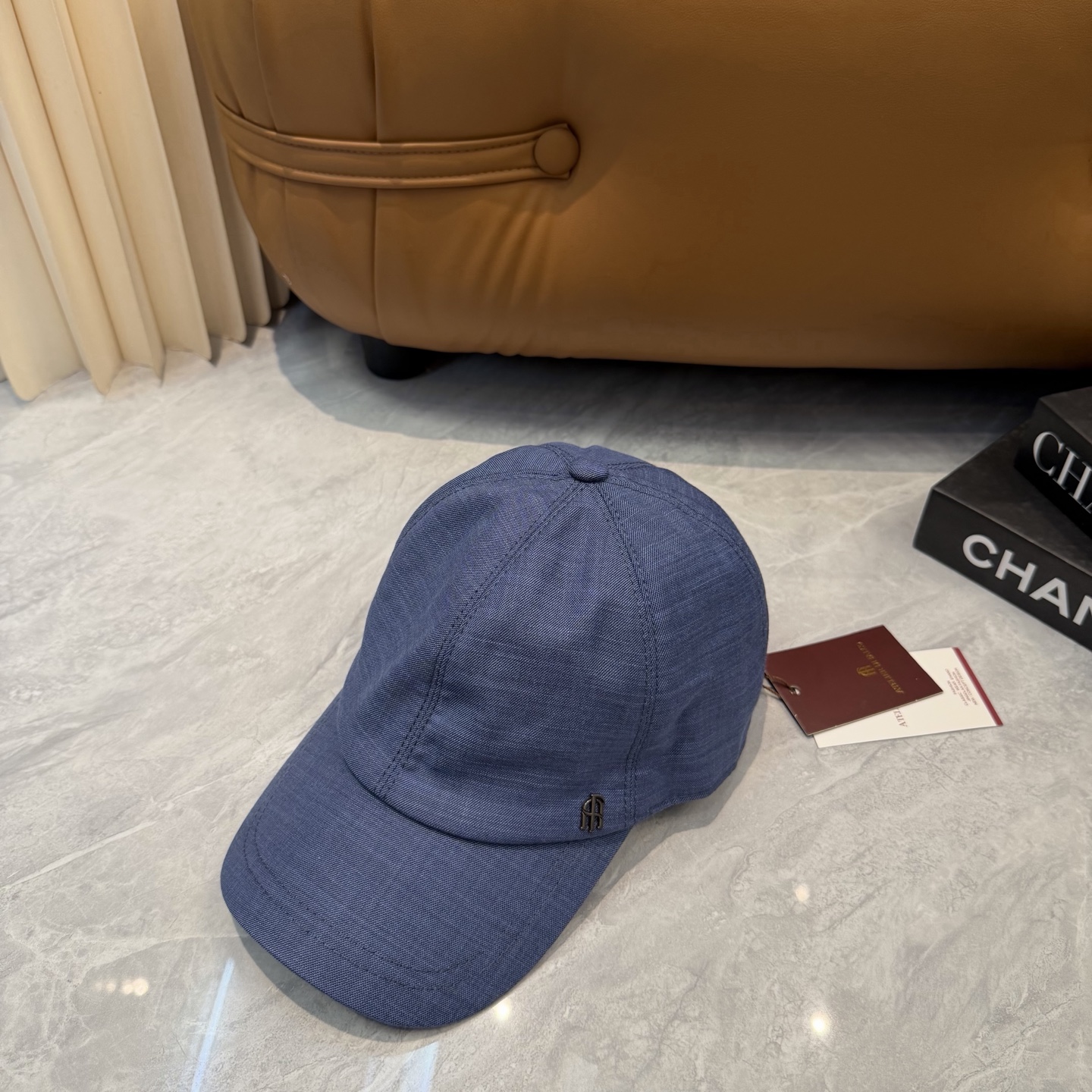 ATELIER DIFALCO亚麻棒球帽🧢爆。的亚麻老钱风棒球帽到啦！方脸圆脸，男女都可以完美驾驭！修饰