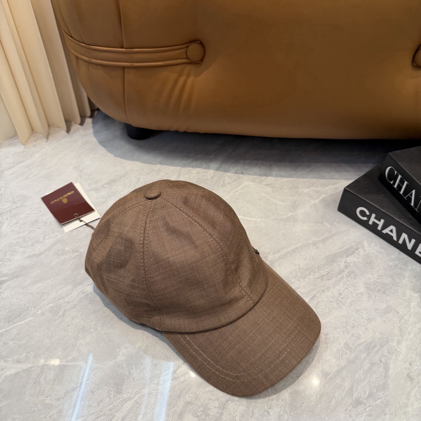 ATELIER DIFALCO亚麻棒球帽🧢爆。的亚麻老钱风棒球帽到啦！方脸圆脸，男女都可以完美驾驭！修饰