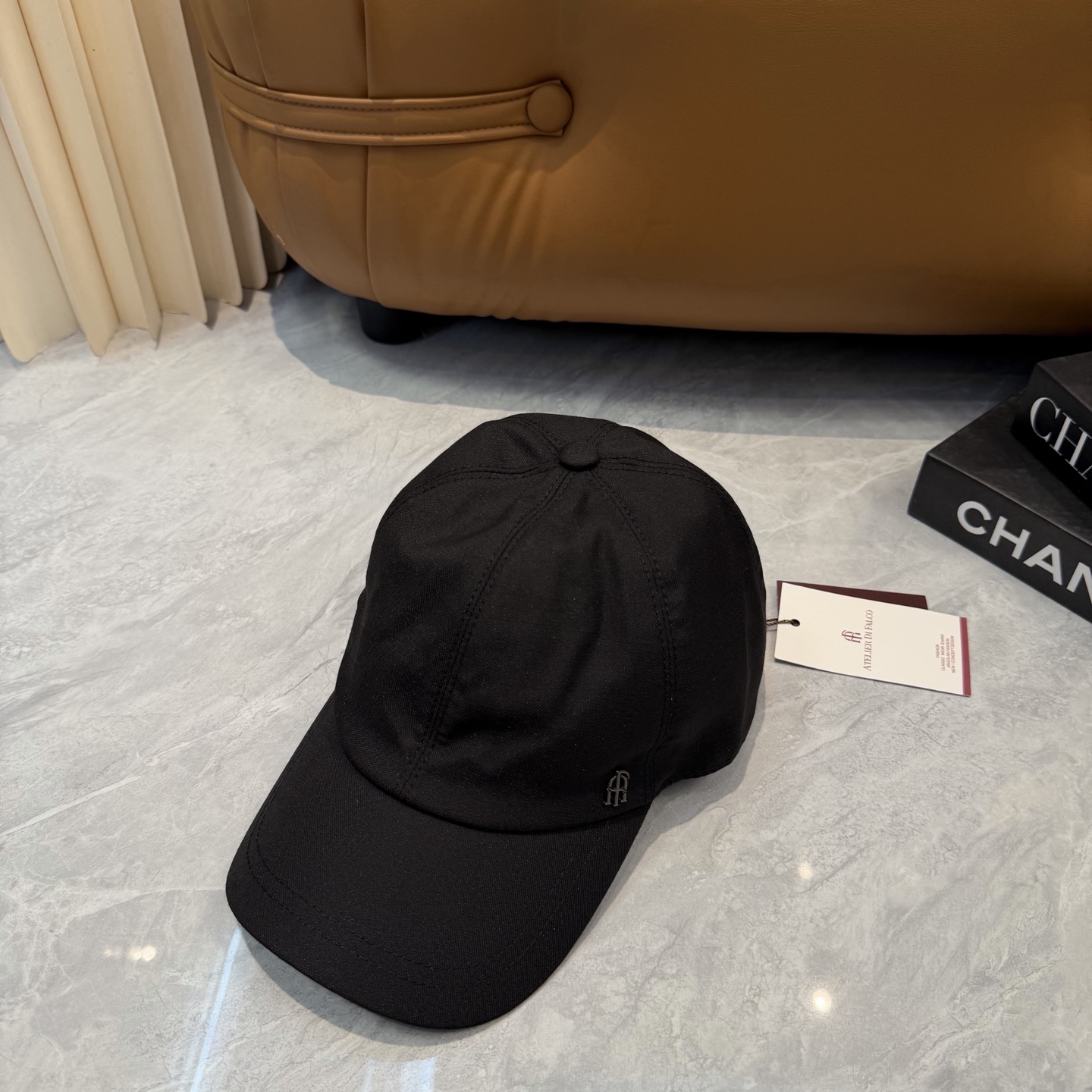 ATELIER DIFALCO亚麻棒球帽🧢爆。的亚麻老钱风棒球帽到啦！方脸圆脸，男女都可以完美驾驭！修饰