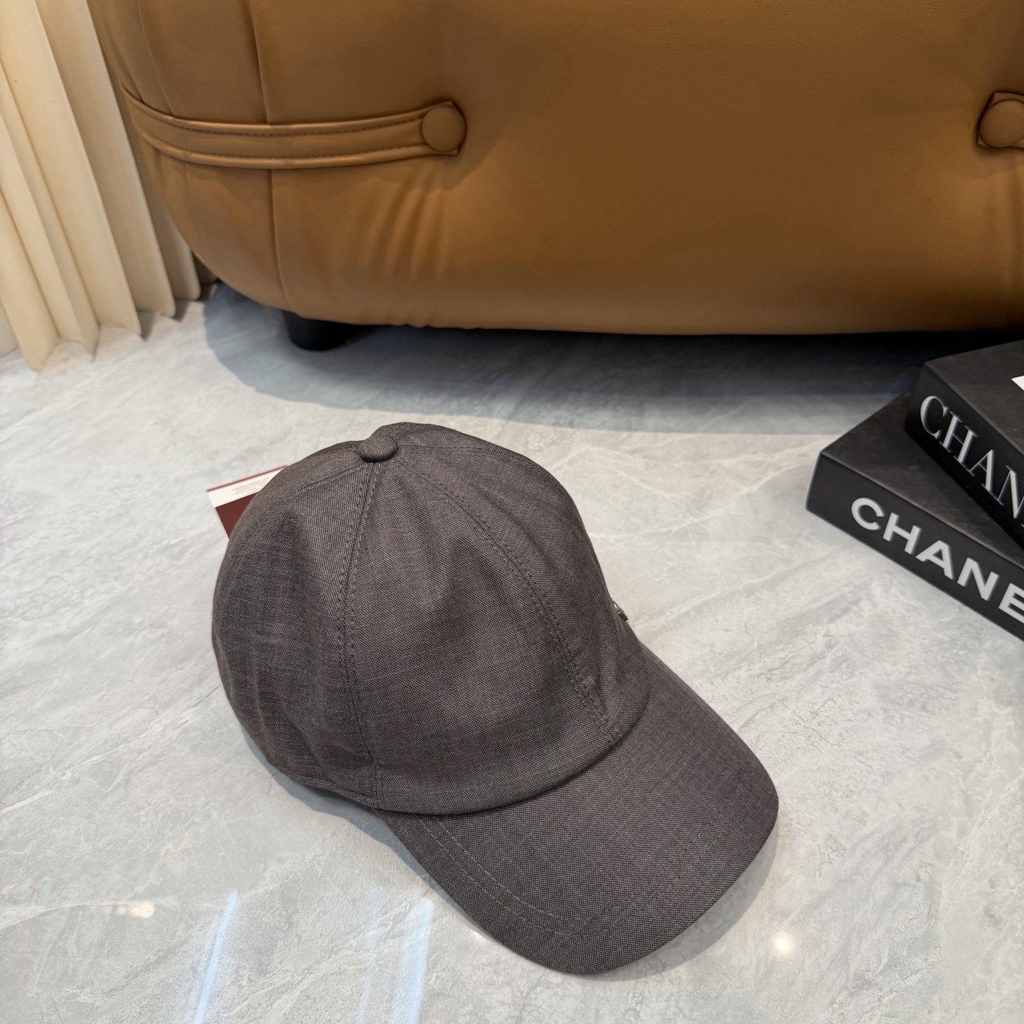 ATELIER DIFALCO亚麻棒球帽🧢爆。的亚麻老钱风棒球帽到啦！方脸圆脸，男女都可以完美驾驭！修饰