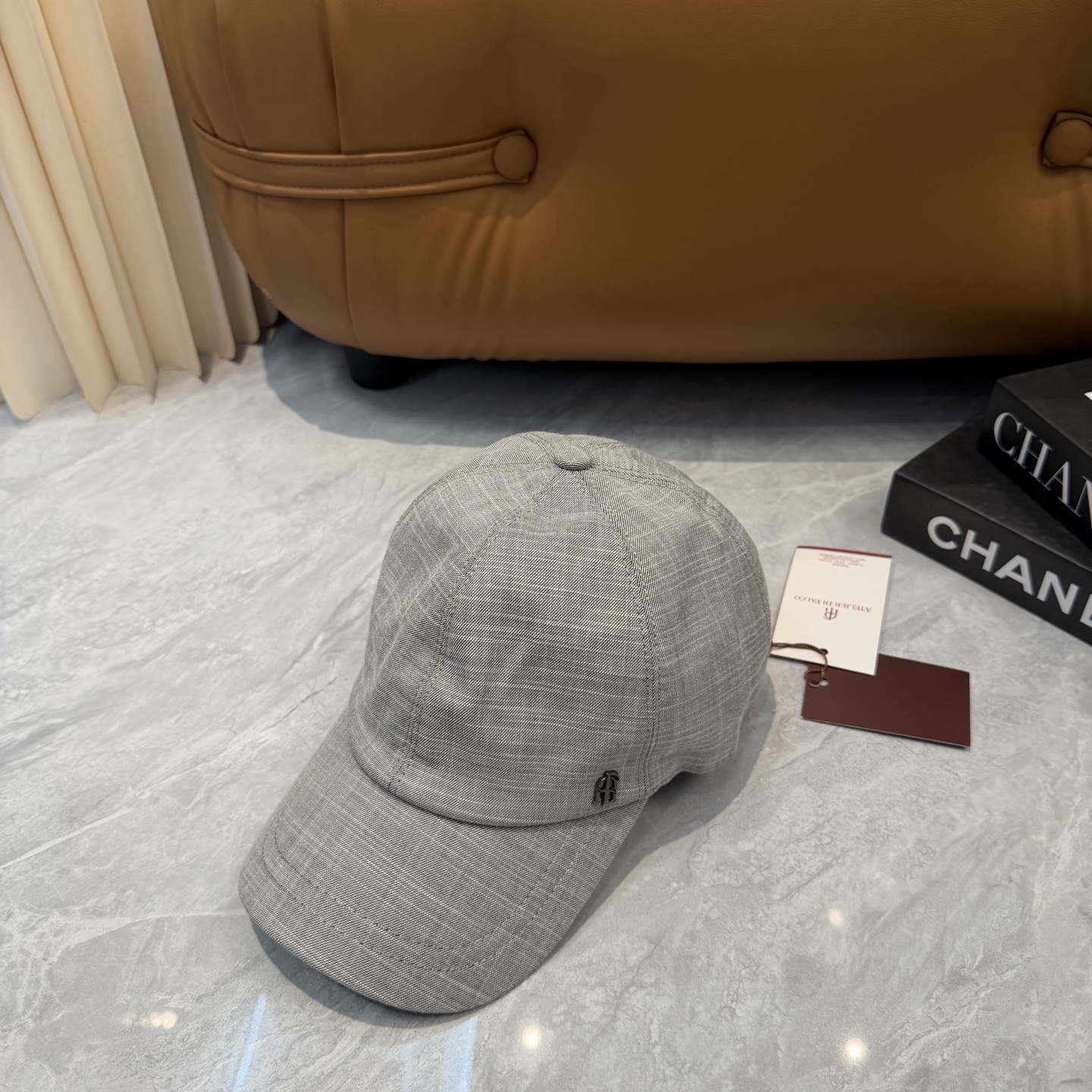 ATELIER DIFALCO亚麻棒球帽🧢爆。的亚麻老钱风棒球帽到啦！方脸圆脸，男女都可以完美驾驭！修饰