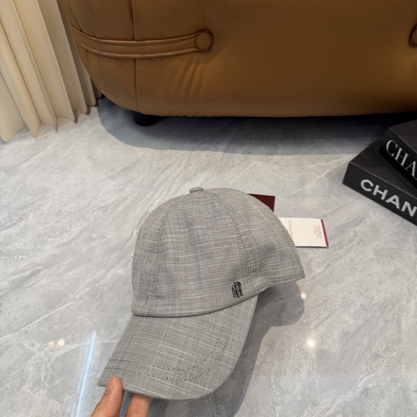 ATELIER DIFALCO亚麻棒球帽🧢爆。的亚麻老钱风棒球帽到啦！方脸圆脸，男女都可以完美驾驭！修饰