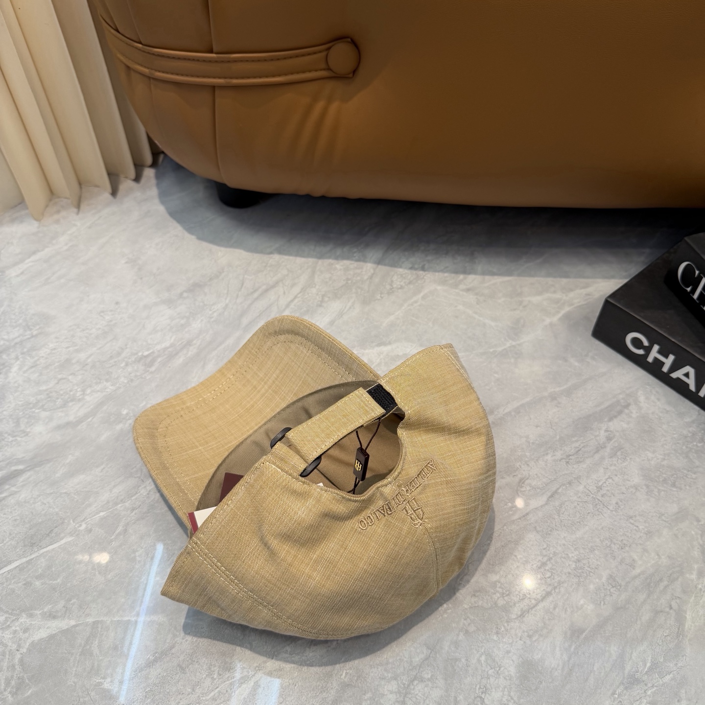 ATELIER DIFALCO亚麻棒球帽🧢爆。的亚麻老钱风棒球帽到啦！方脸圆脸，男女都可以完美驾驭！修饰