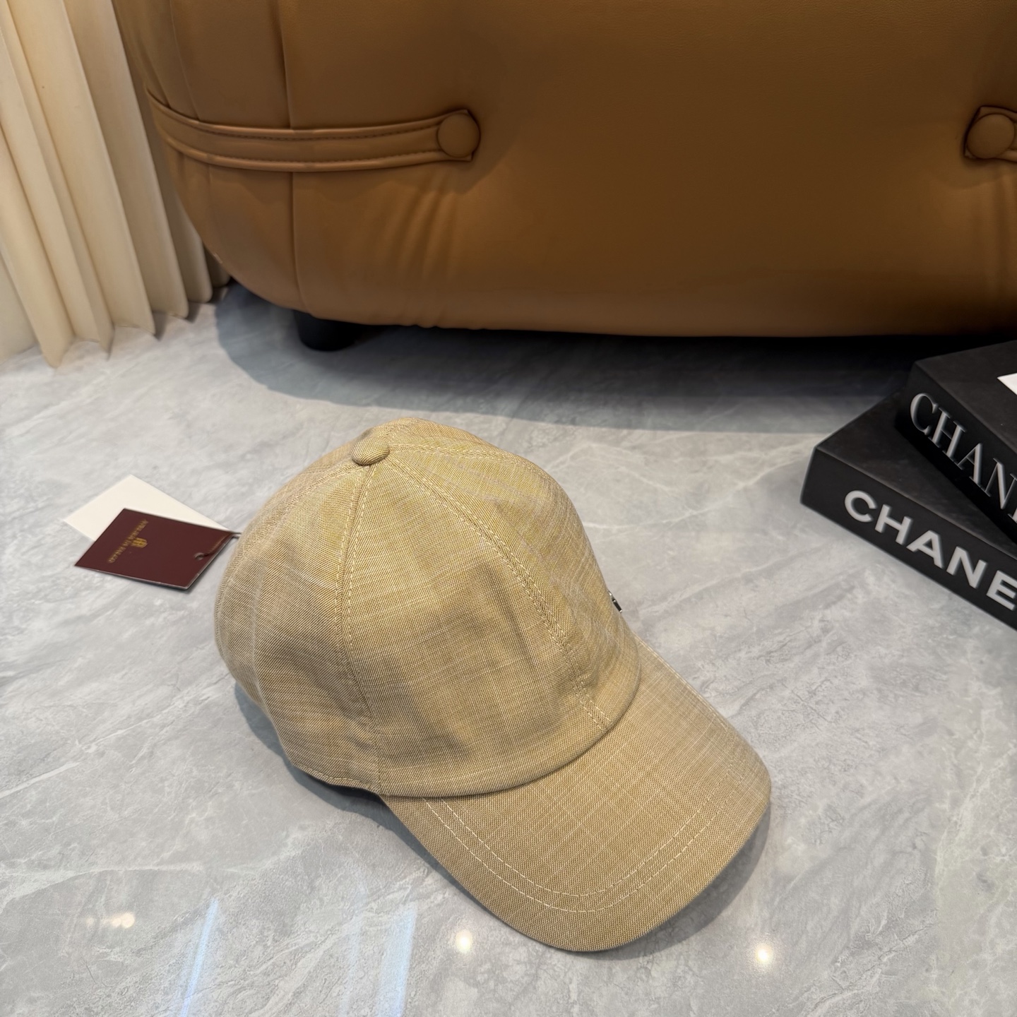 ATELIER DIFALCO亚麻棒球帽🧢爆。的亚麻老钱风棒球帽到啦！方脸圆脸，男女都可以完美驾驭！修饰
