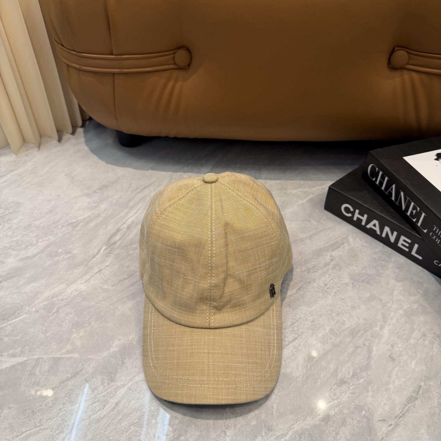 ATELIER DIFALCO亚麻棒球帽🧢爆。的亚麻老钱风棒球帽到啦！方脸圆脸，男女都可以完美驾驭！修饰