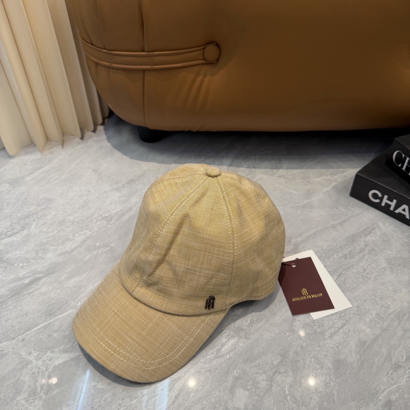 ATELIER DIFALCO亚麻棒球帽🧢爆。的亚麻老钱风棒球帽到啦！方脸圆脸，男女都可以完美驾驭！修饰
