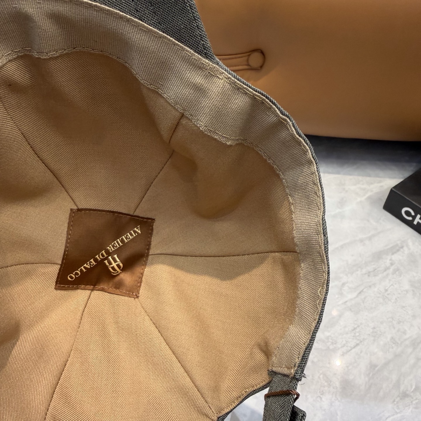 ATELIER DIFALCO亚麻棒球帽🧢爆。的亚麻老钱风棒球帽到啦！方脸圆脸，男女都可以完美驾驭！修饰