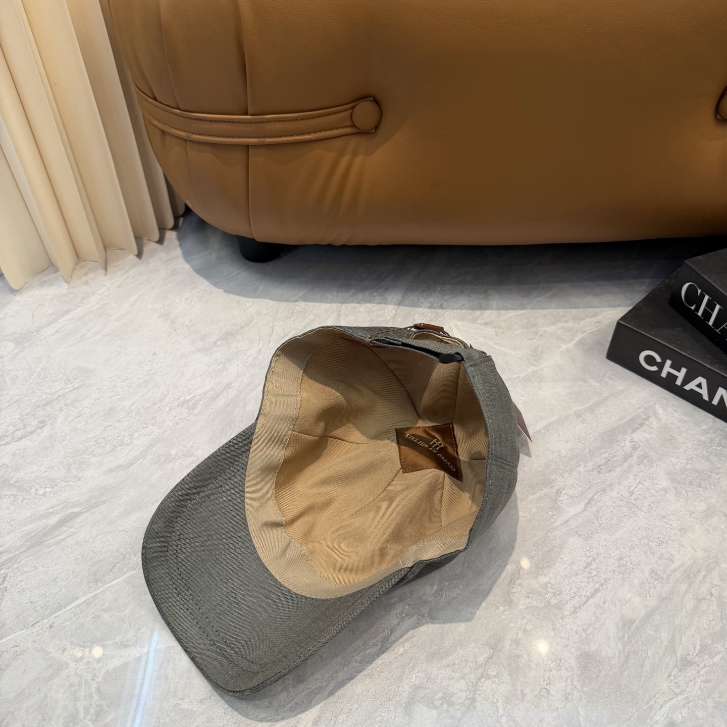 ATELIER DIFALCO亚麻棒球帽🧢爆。的亚麻老钱风棒球帽到啦！方脸圆脸，男女都可以完美驾驭！修饰