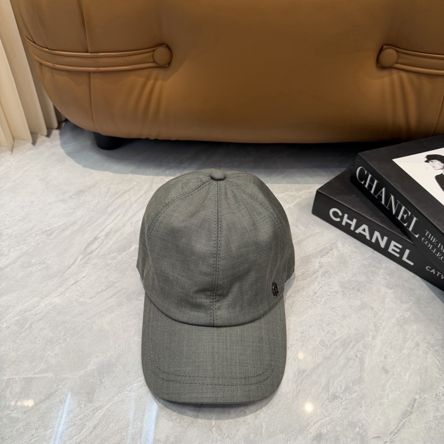 ATELIER DIFALCO亚麻棒球帽🧢爆。的亚麻老钱风棒球帽到啦！方脸圆脸，男女都可以完美驾驭！修饰