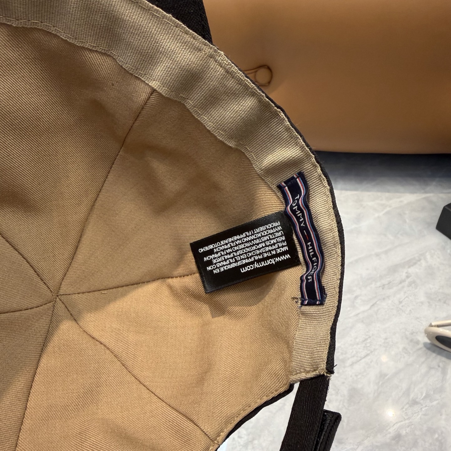 汤米TOMMY亚麻棒球帽🧢爆。的亚麻老钱风棒球帽到啦！方脸圆脸，男女都可以完美驾驭！修饰脸型、显脸小绝绝
