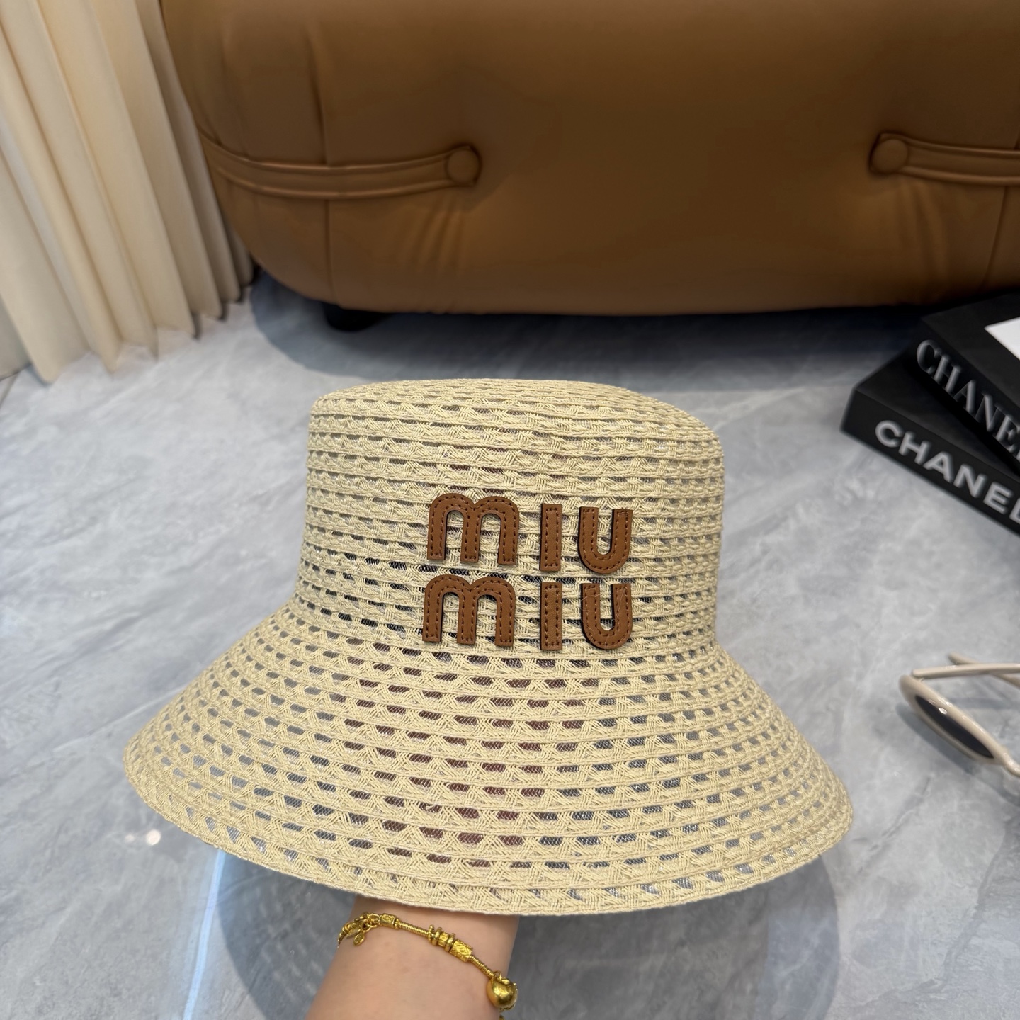 缪缪miumiu新款缕空草帽，高级定制，名媛风，细节待上，夏季防晒防紫外线，出行必备，百搭好看👉