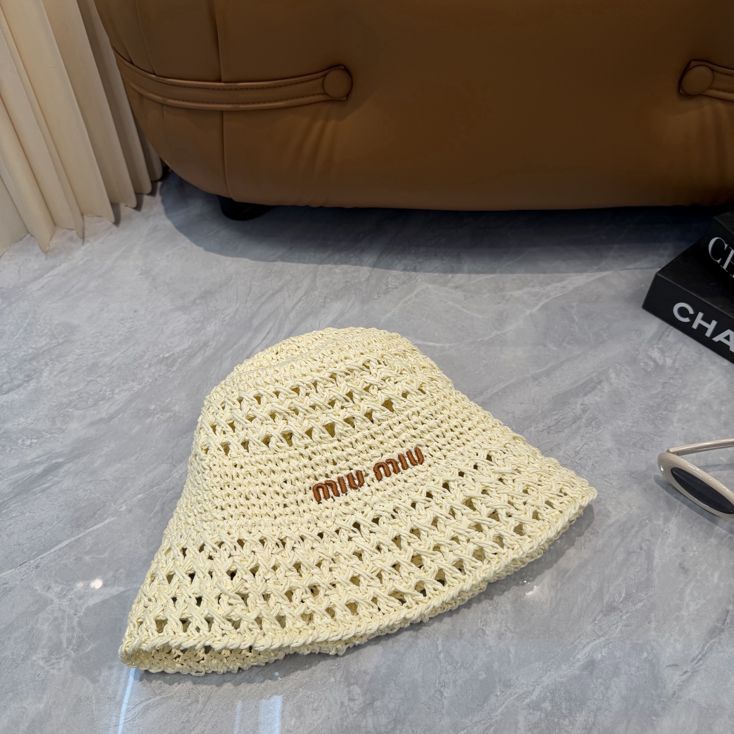 Miumiu 草编盆帽👒👒.修饰脸型超显瘦，透气轻盈，夏日佩戴清爽不闷‼️‼️‼️多色可选，慵懒松弛感拉