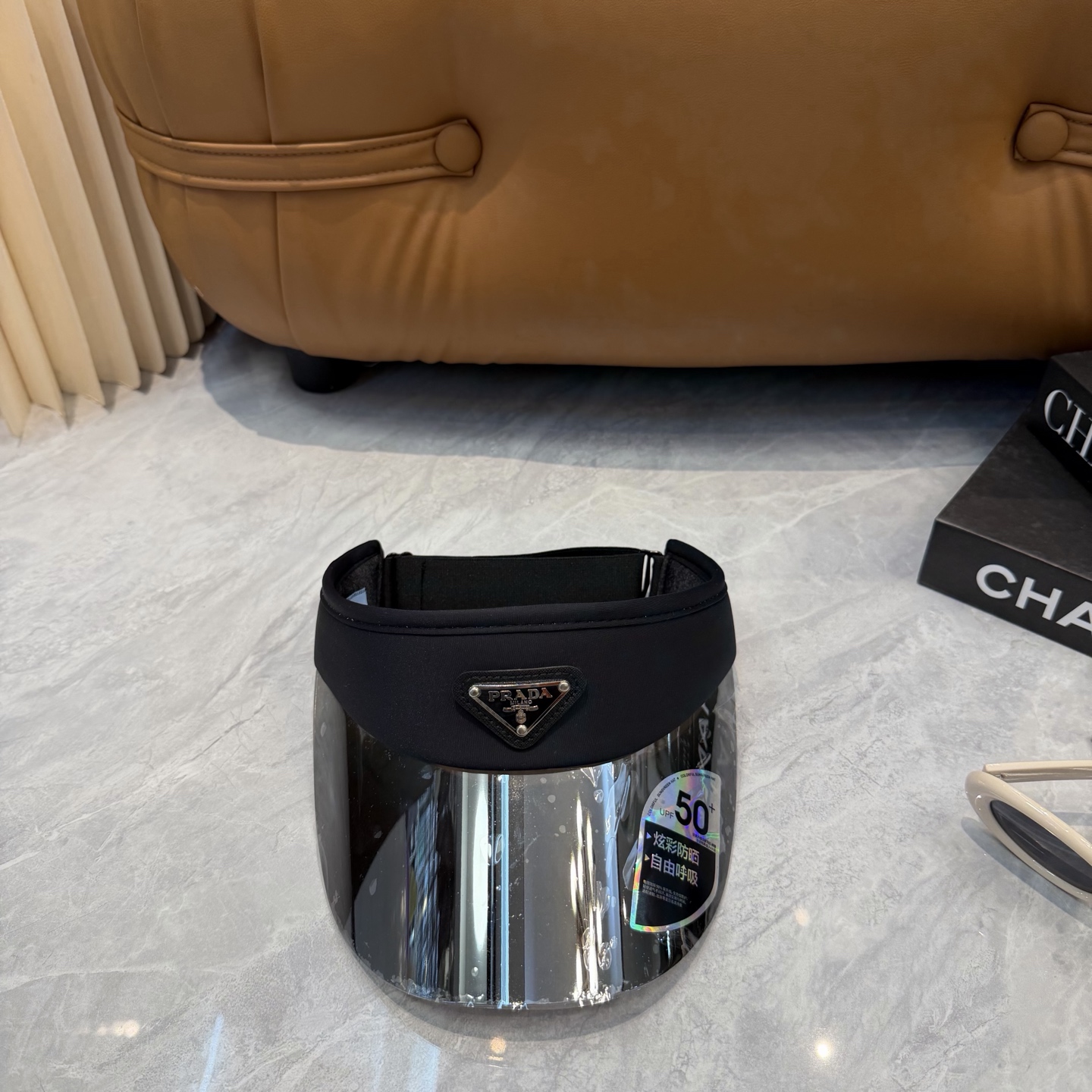 普拉达 PRADA 雷射镜片防紫外线空顶帽🎱时尚与实用完美融合🪄全棉面料 防蓝光PV镜片✌️帽围可自由调