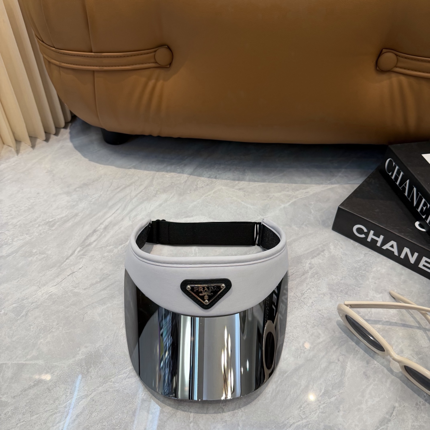 普拉达 PRADA 雷射镜片防紫外线空顶帽🎱时尚与实用完美融合🪄全棉面料 防蓝光PV镜片✌️帽围可自由调