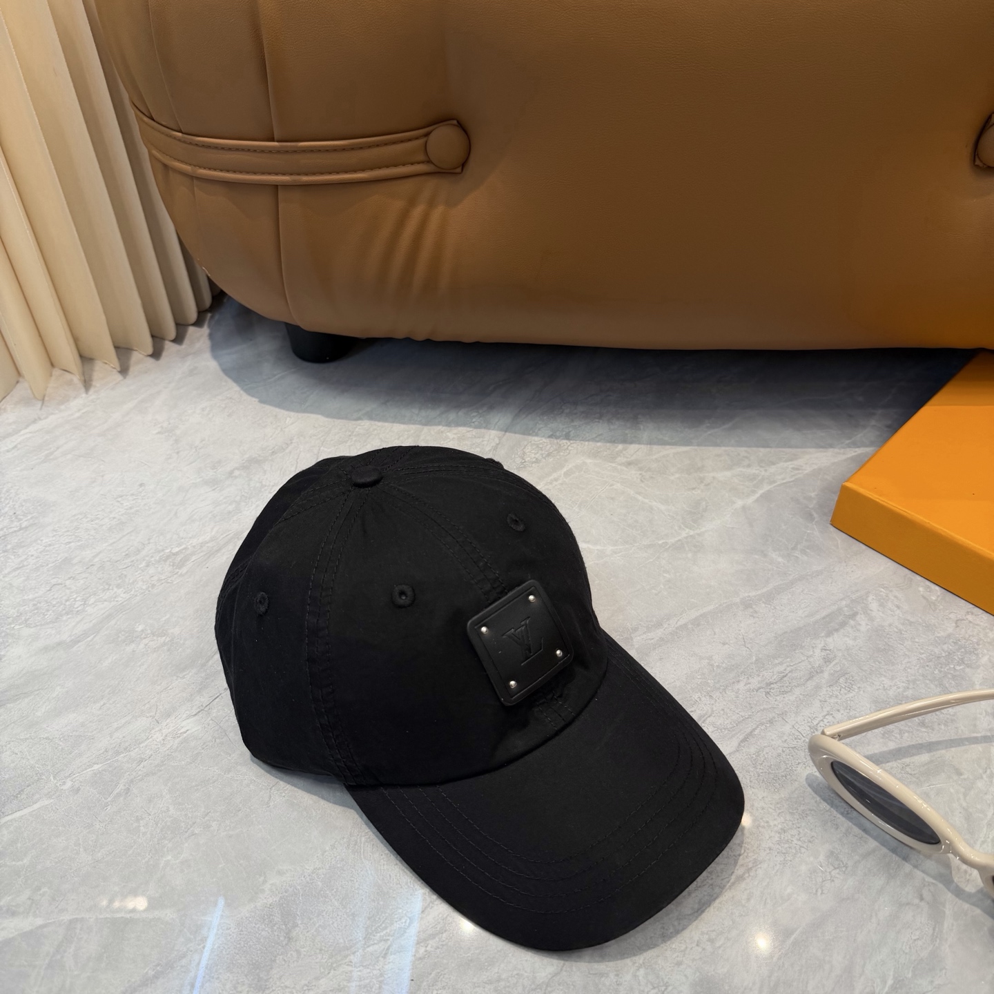 🧢LV路易威登轻盈透气。完美版型，独家实物拍摄，男女适用，流行的复古美，四季可用，出门必备，非常显脸小