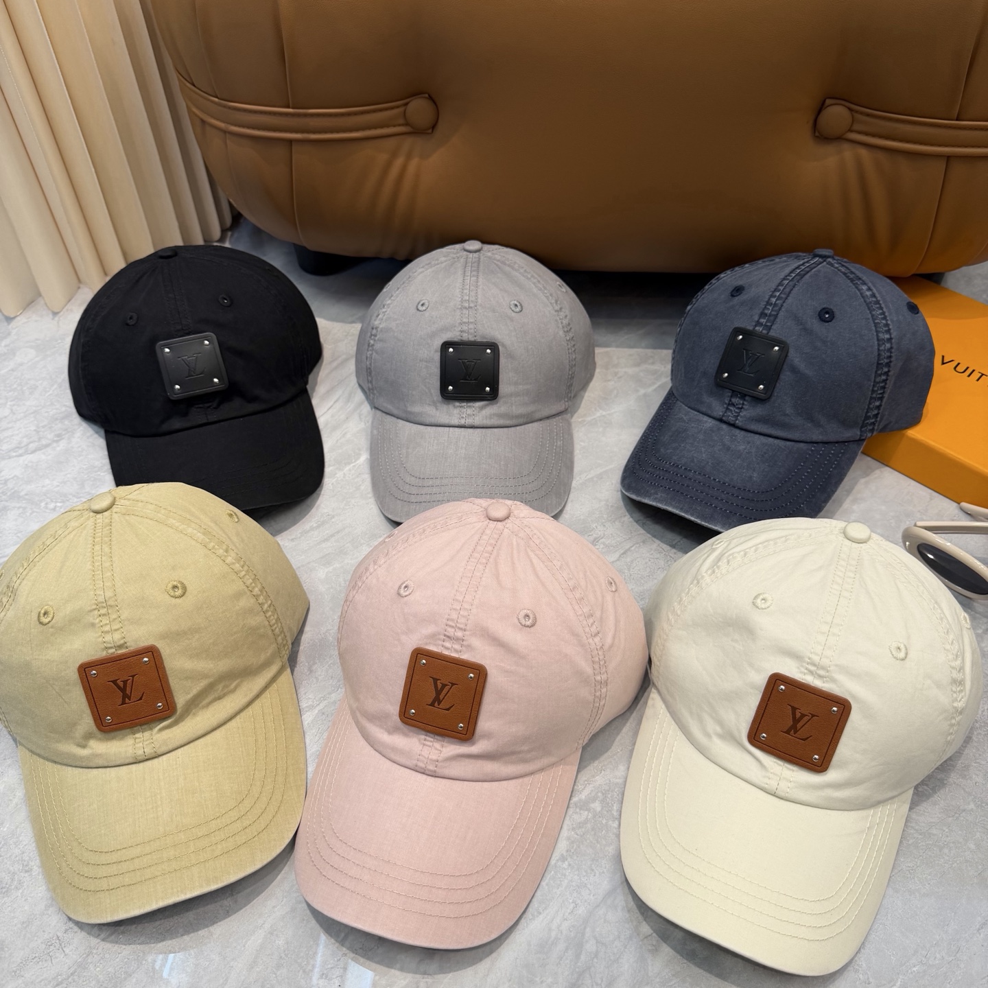 🧢LV路易威登轻盈透气。完美版型，独家实物拍摄，男女适用，流行的复古美，四季可用，出门必备，非常显脸小