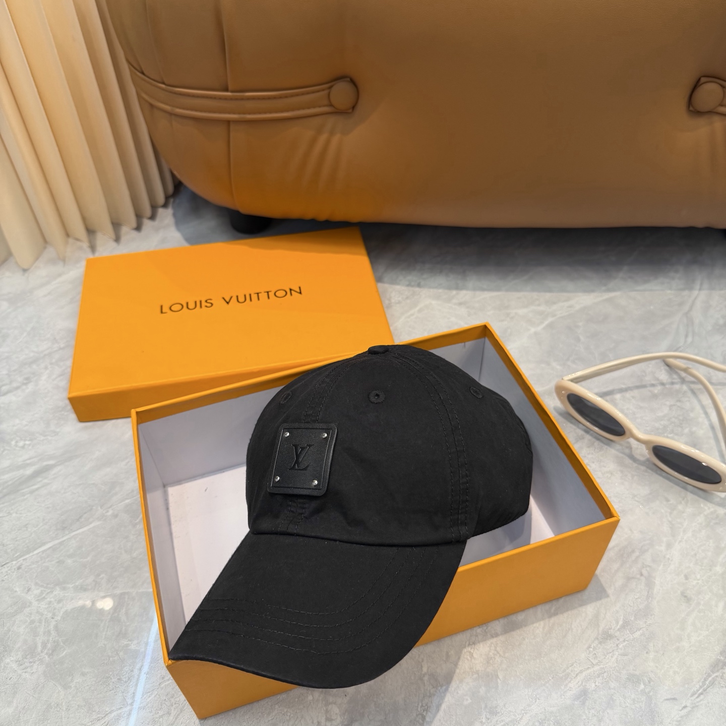 🧢LV路易威登轻盈透气。完美版型，独家实物拍摄，男女适用，流行的复古美，四季可用，出门必备，非常显脸小