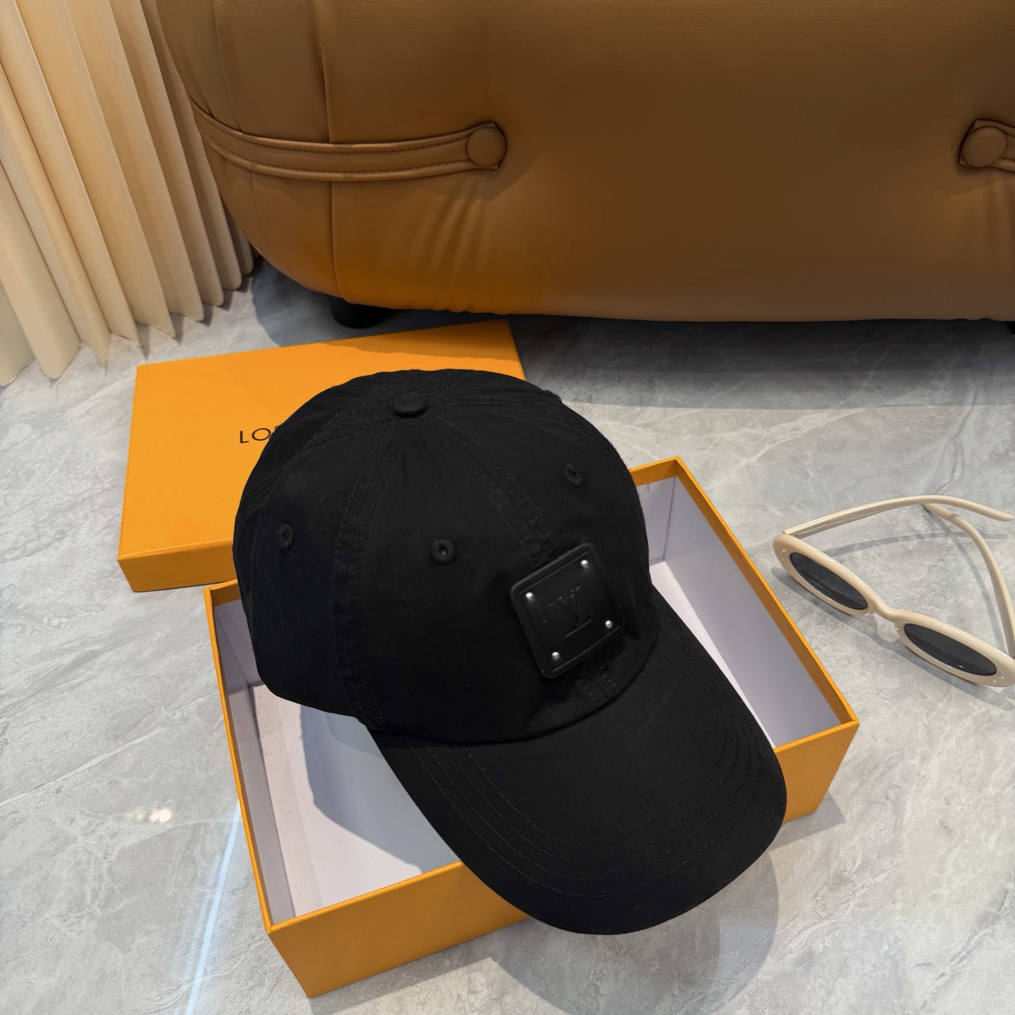 🧢LV路易威登轻盈透气。完美版型，独家实物拍摄，男女适用，流行的复古美，四季可用，出门必备，非常显脸小