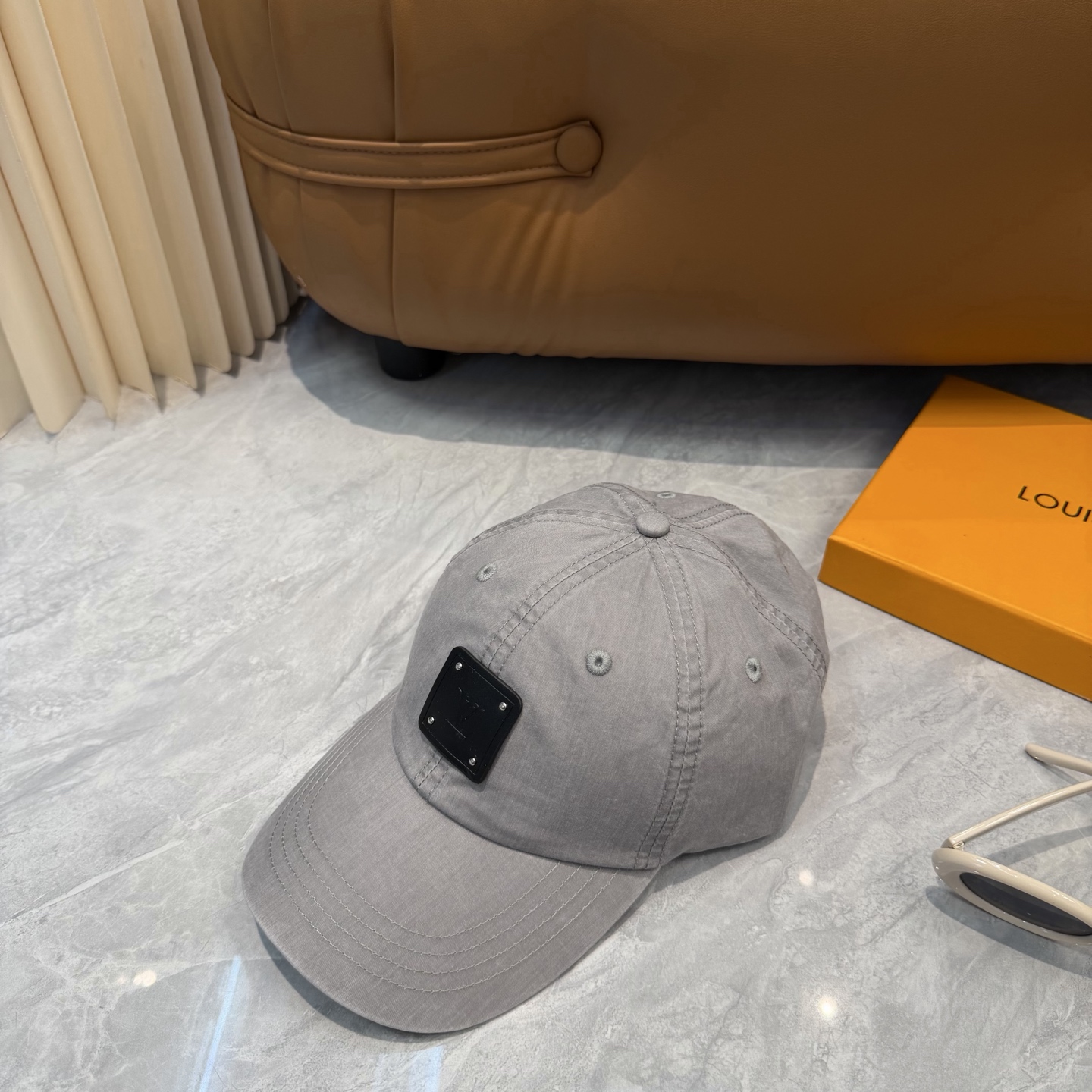 🧢LV路易威登轻盈透气。完美版型，独家实物拍摄，男女适用，流行的复古美，四季可用，出门必备，非常显脸小