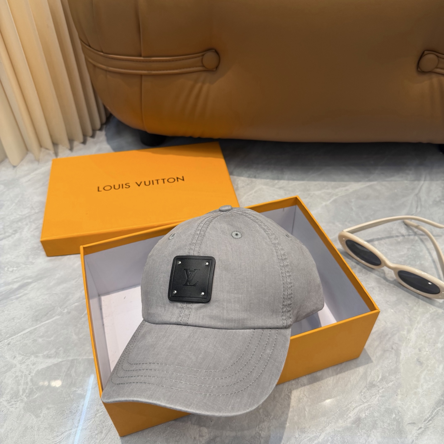 🧢LV路易威登轻盈透气。完美版型，独家实物拍摄，男女适用，流行的复古美，四季可用，出门必备，非常显脸小