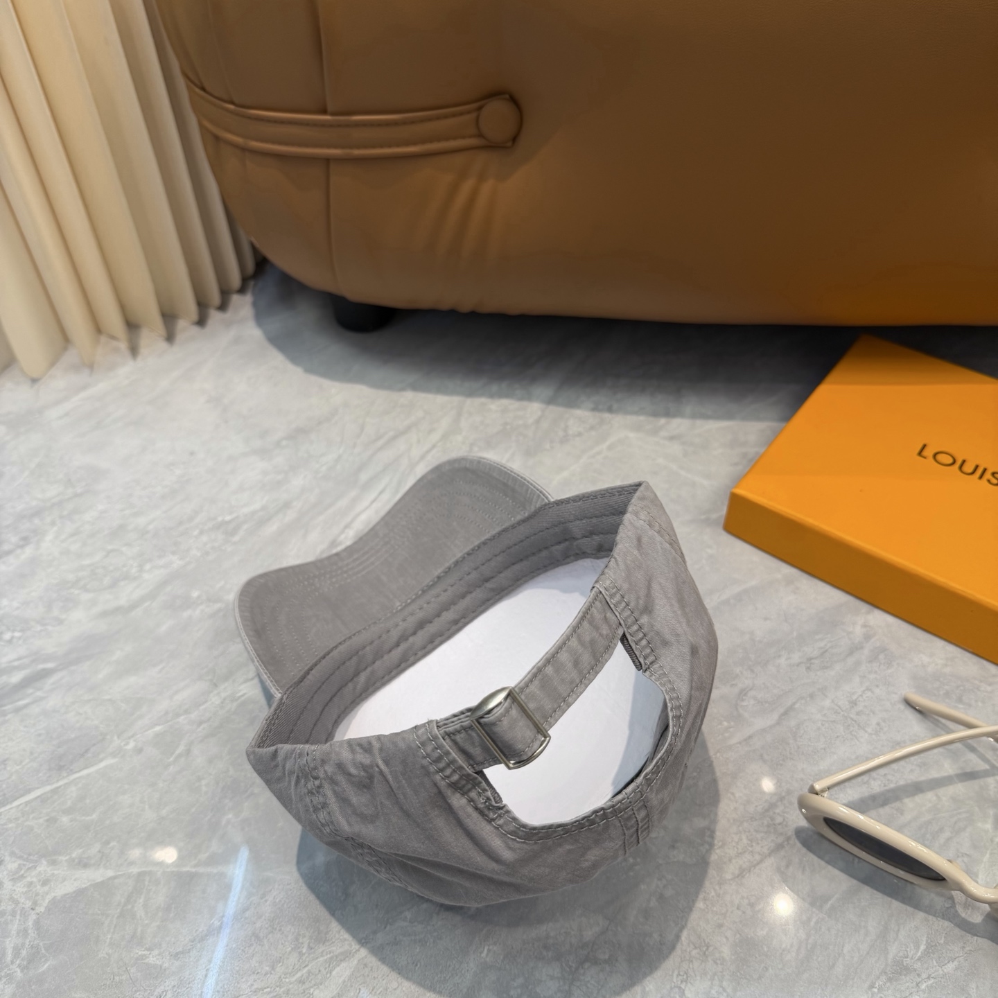 🧢LV路易威登轻盈透气。完美版型，独家实物拍摄，男女适用，流行的复古美，四季可用，出门必备，非常显脸小