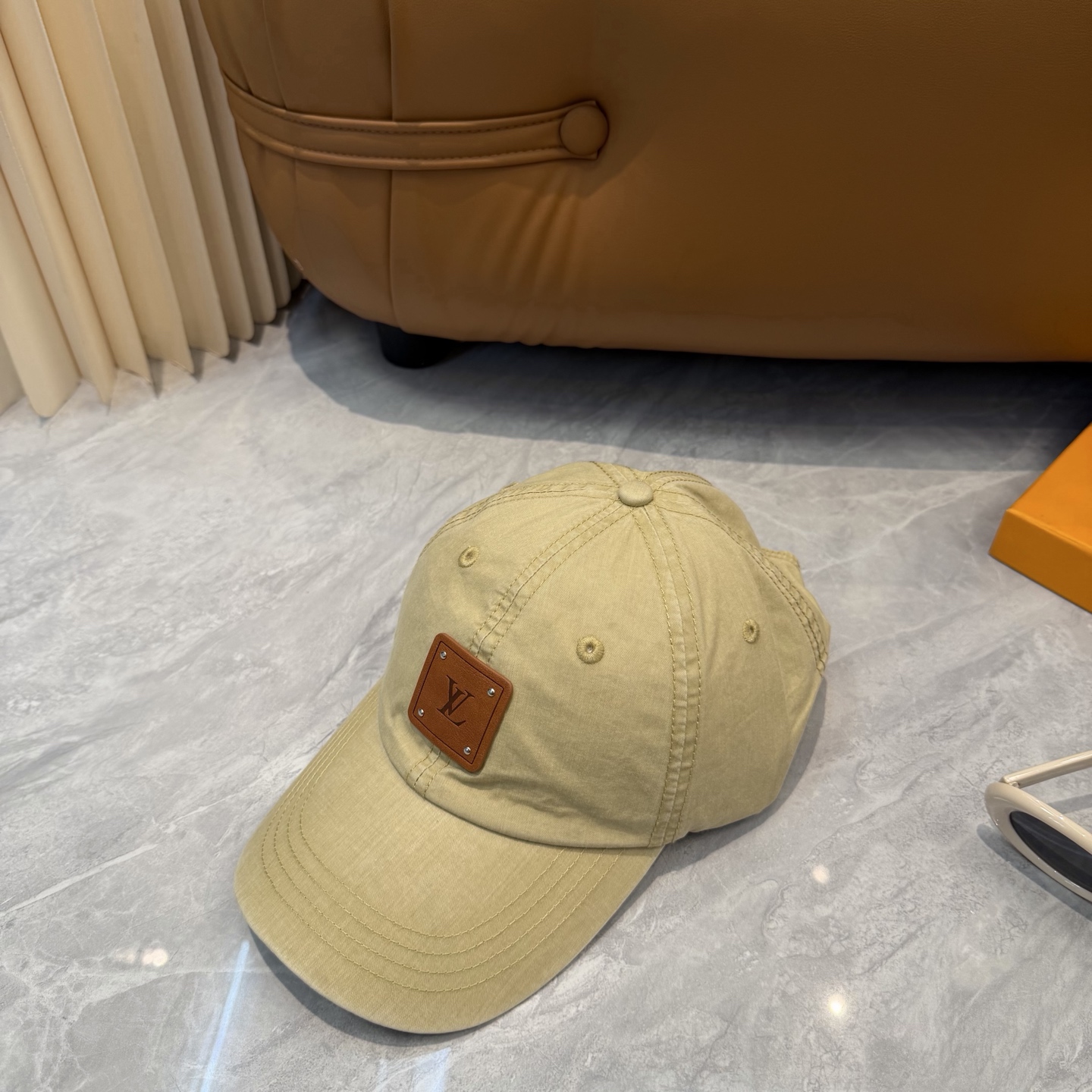 🧢LV路易威登轻盈透气。完美版型，独家实物拍摄，男女适用，流行的复古美，四季可用，出门必备，非常显脸小