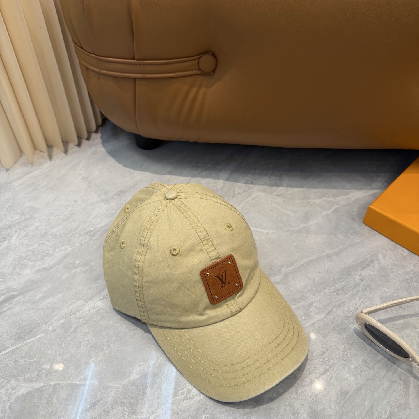 🧢LV路易威登轻盈透气。完美版型，独家实物拍摄，男女适用，流行的复古美，四季可用，出门必备，非常显脸小