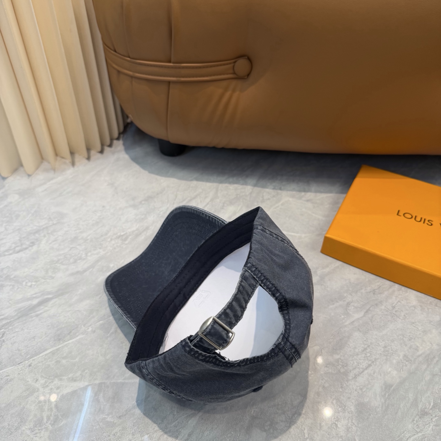 🧢LV路易威登轻盈透气。完美版型，独家实物拍摄，男女适用，流行的复古美，四季可用，出门必备，非常显脸小