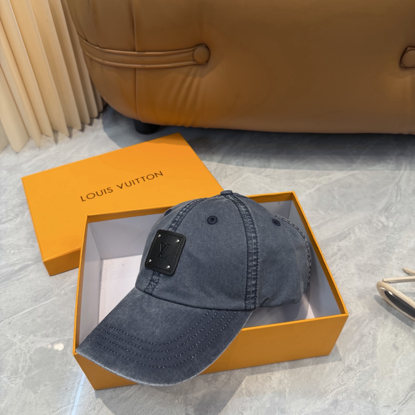 🧢LV路易威登轻盈透气。完美版型，独家实物拍摄，男女适用，流行的复古美，四季可用，出门必备，非常显脸小