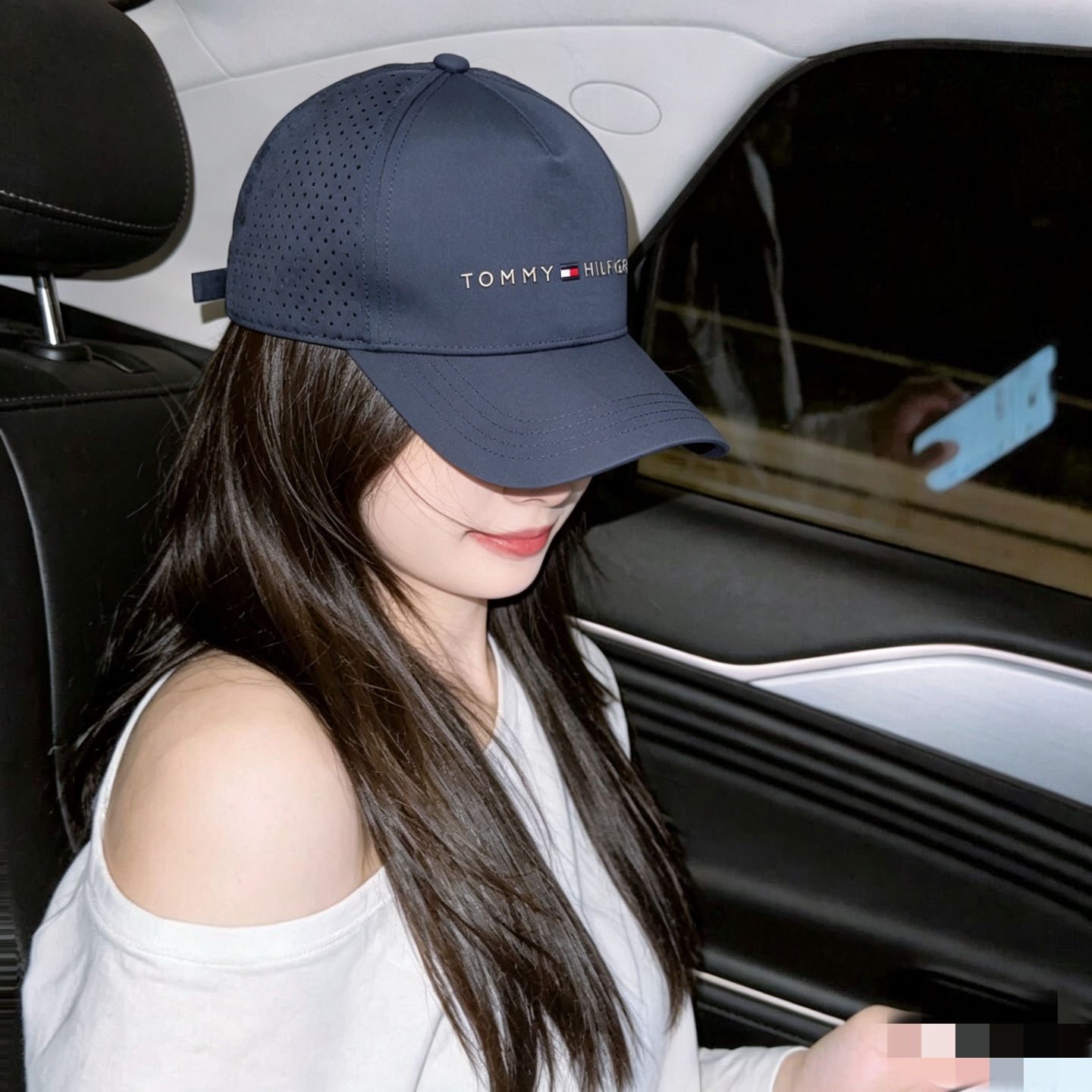 汤米TOMMY透气孔棒球帽🧢 爆🔥男女都可以完美驾驭！ 修饰脸型、显脸小绝绝子的一款棒球帽！ 轻盈透气！休闲百搭！ 	 