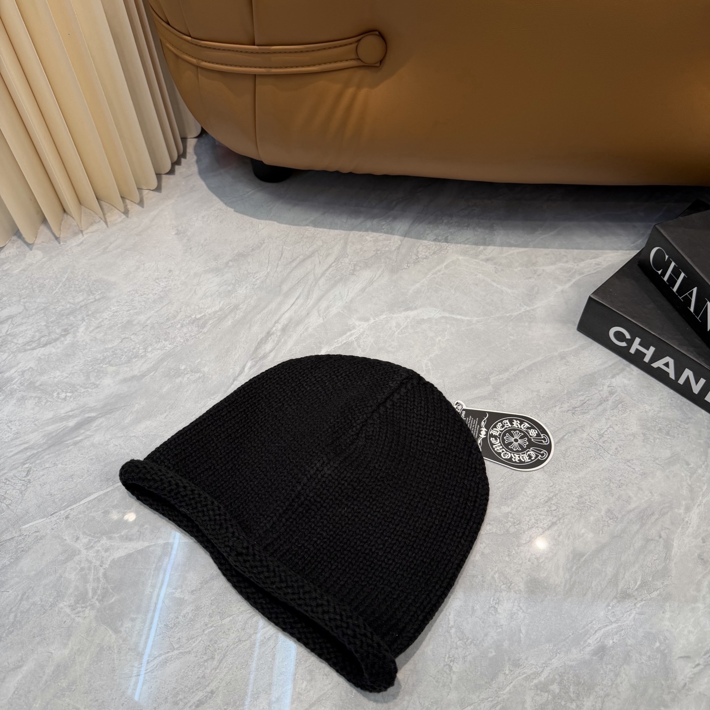🤍克罗心Chrome hearts秋冬新款十字架针织帽🧶 秋冬必备帽子之一~真的 谁戴谁好看~，入秋搭配黑白灰色系也是绝