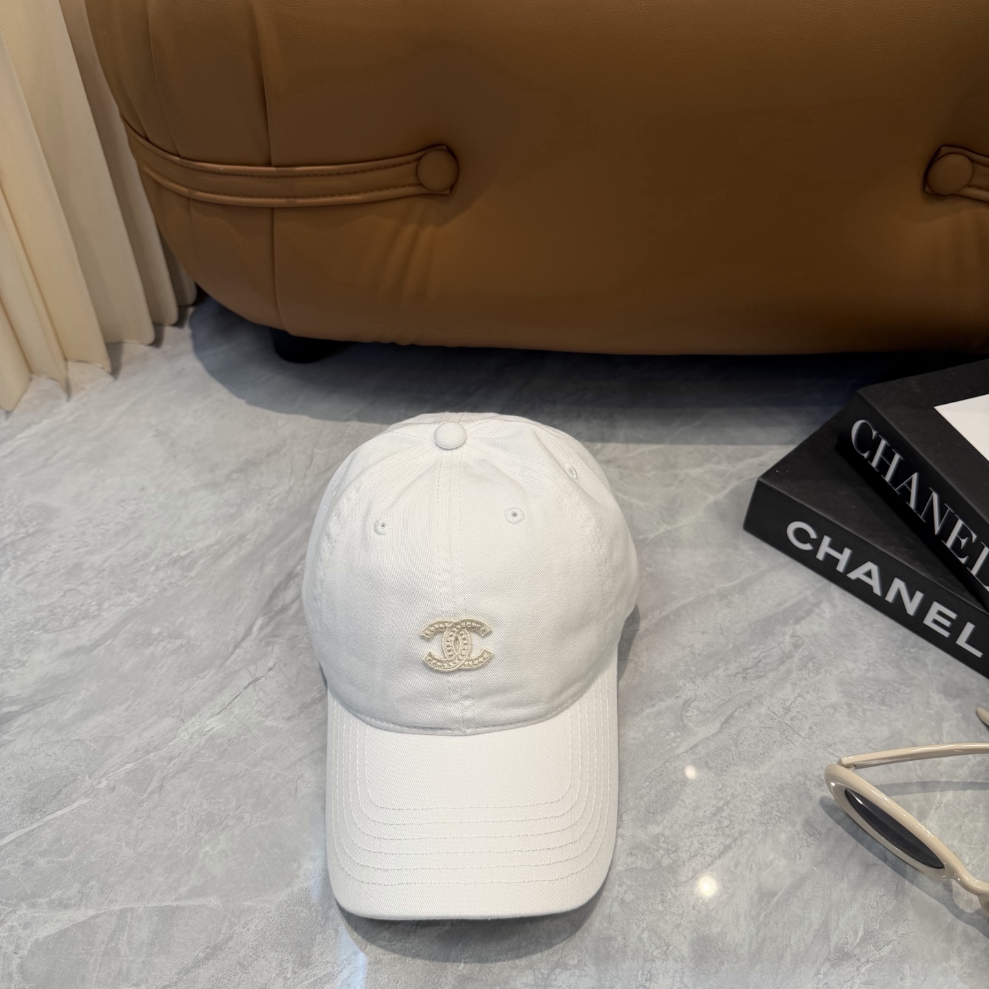 【CHANEL香奈儿】春夏新款简约小香logo棒球帽，新款出货，大牌款超好搭配，赶紧入手！