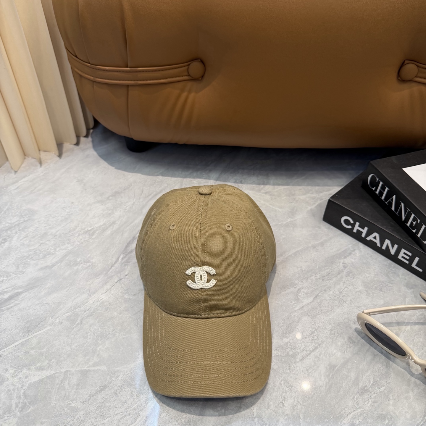 【CHANEL香奈儿】春夏新款简约小香logo棒球帽，新款出货，大牌款超好搭配，赶紧入手！