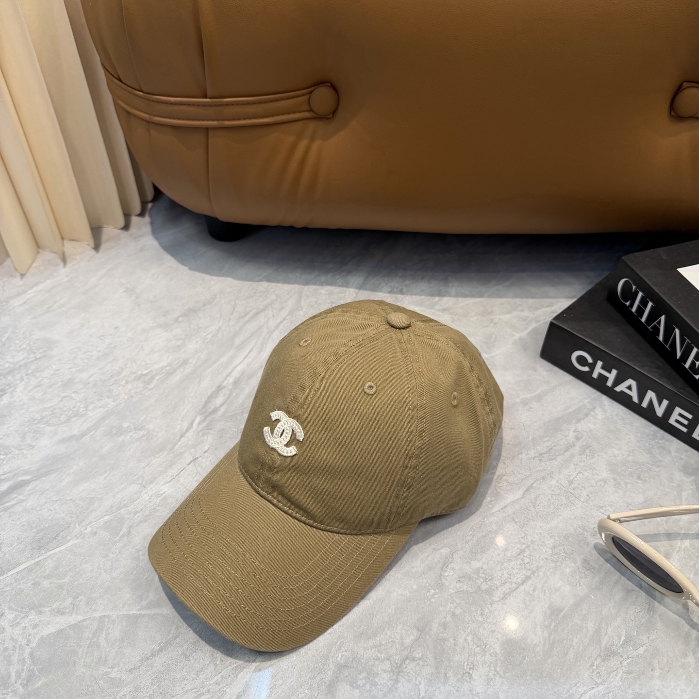 【CHANEL香奈儿】春夏新款简约小香logo棒球帽，新款出货，大牌款超好搭配，赶紧入手！