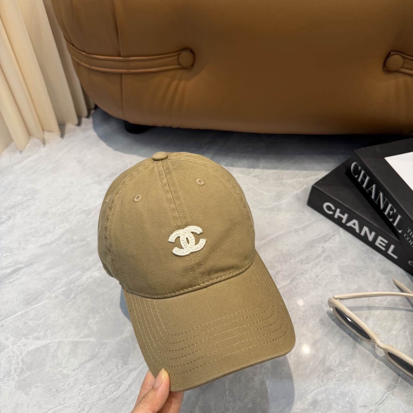 【CHANEL香奈儿】春夏新款简约小香logo棒球帽，新款出货，大牌款超好搭配，赶紧入手！