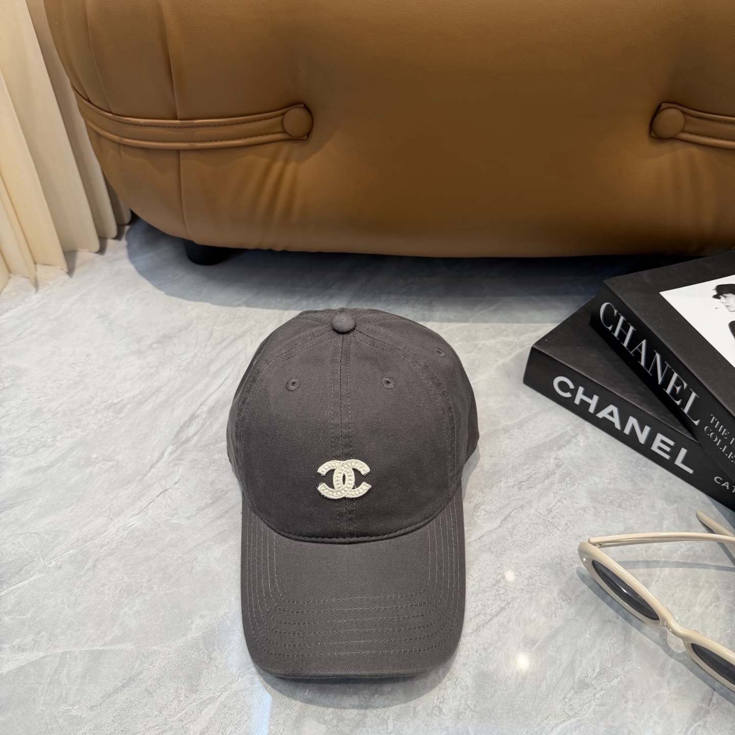 【CHANEL香奈儿】春夏新款简约小香logo棒球帽，新款出货，大牌款超好搭配，赶紧入手！