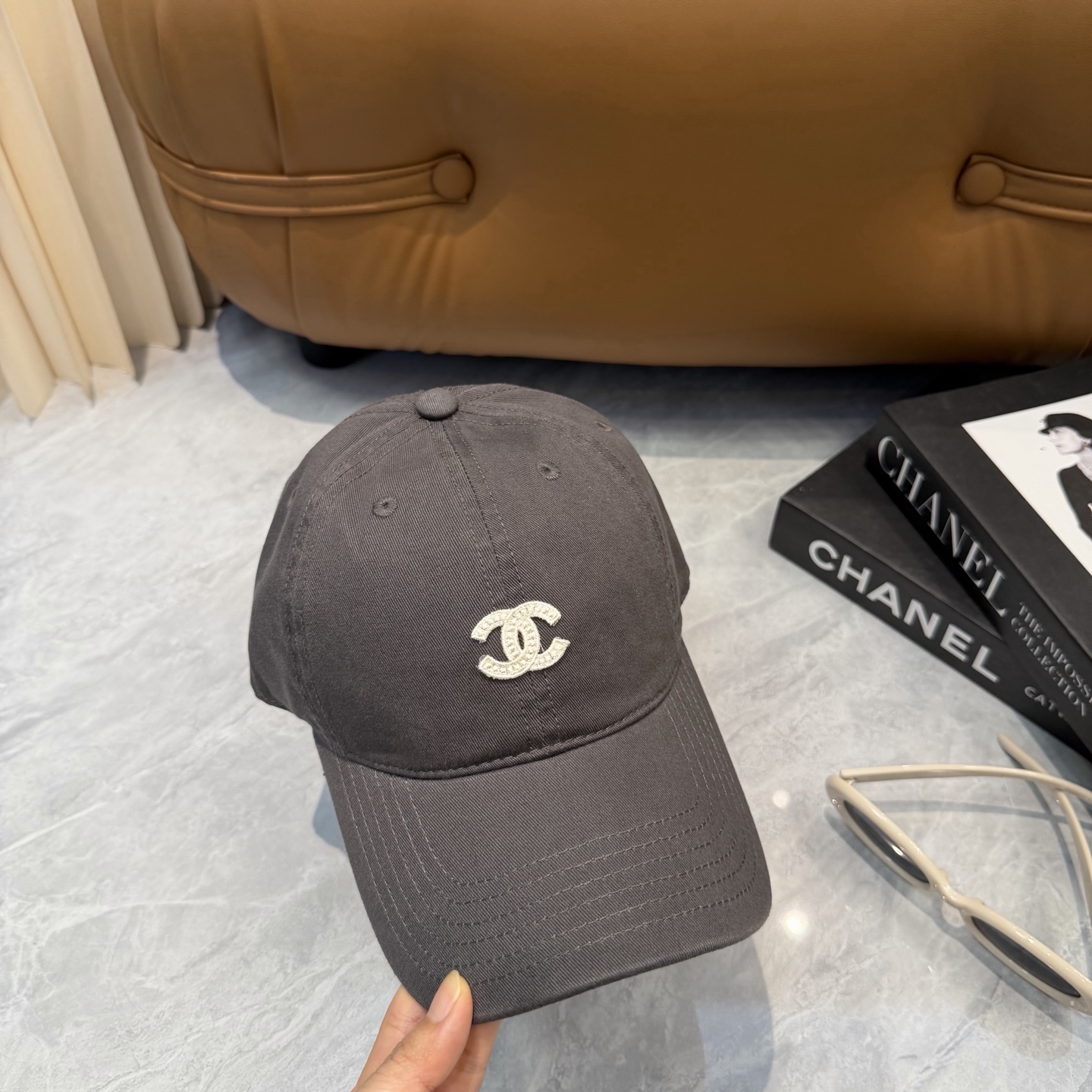 【CHANEL香奈儿】春夏新款简约小香logo棒球帽，新款出货，大牌款超好搭配，赶紧入手！