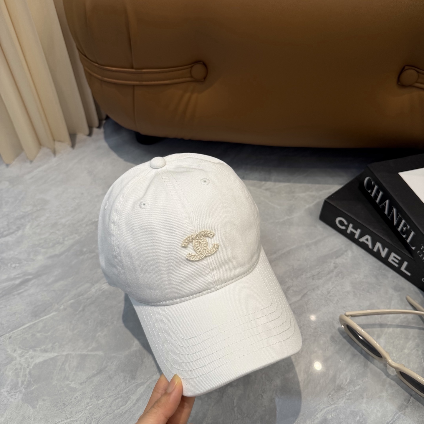 【CHANEL香奈儿】春夏新款简约小香logo棒球帽，新款出货，大牌款超好搭配，赶紧入手！