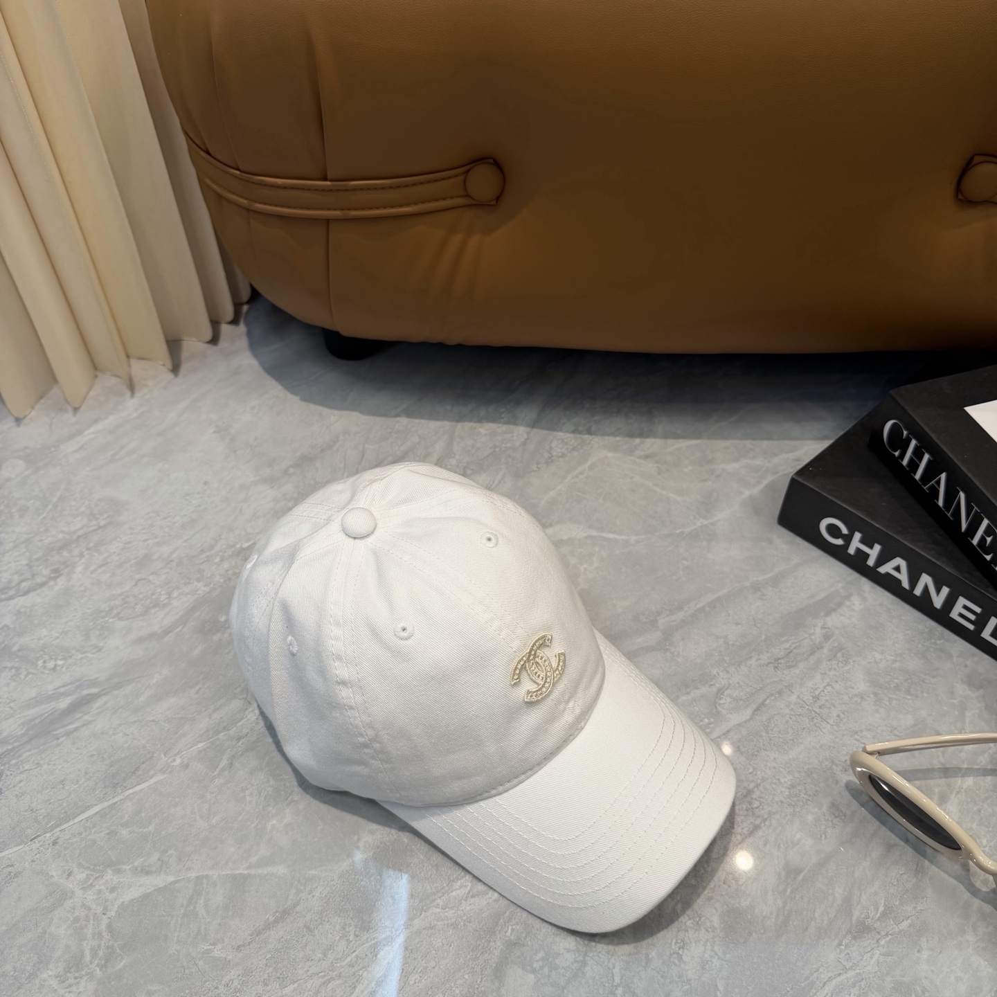 【CHANEL香奈儿】春夏新款简约小香logo棒球帽，新款出货，大牌款超好搭配，赶紧入手！