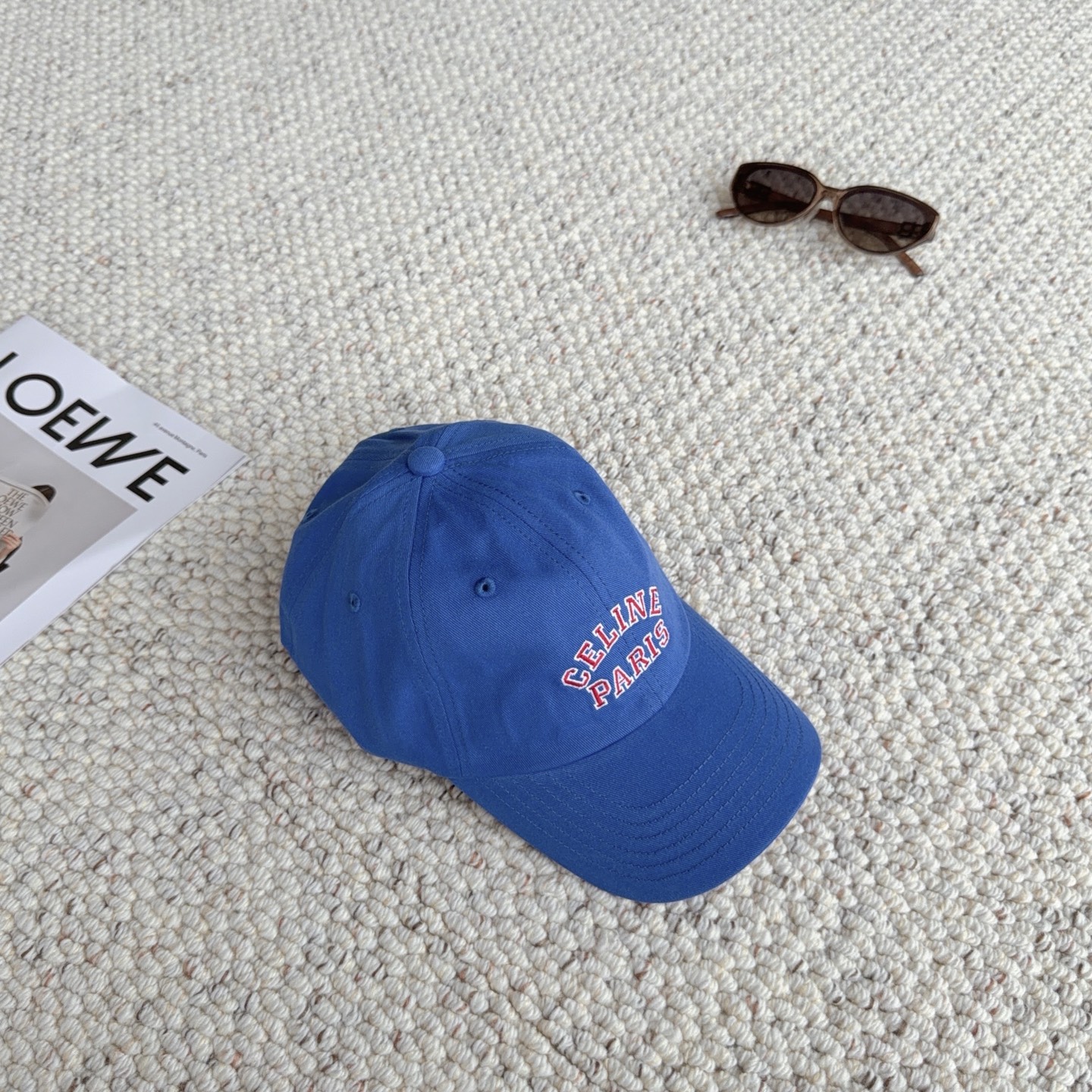 CELINE经典刺绣款，万能白搭棒球帽🧢 软乎乎水洗棉材质，修饰头型巨显脸小 多色可选，日常出门随手一戴，随性松弛感直接