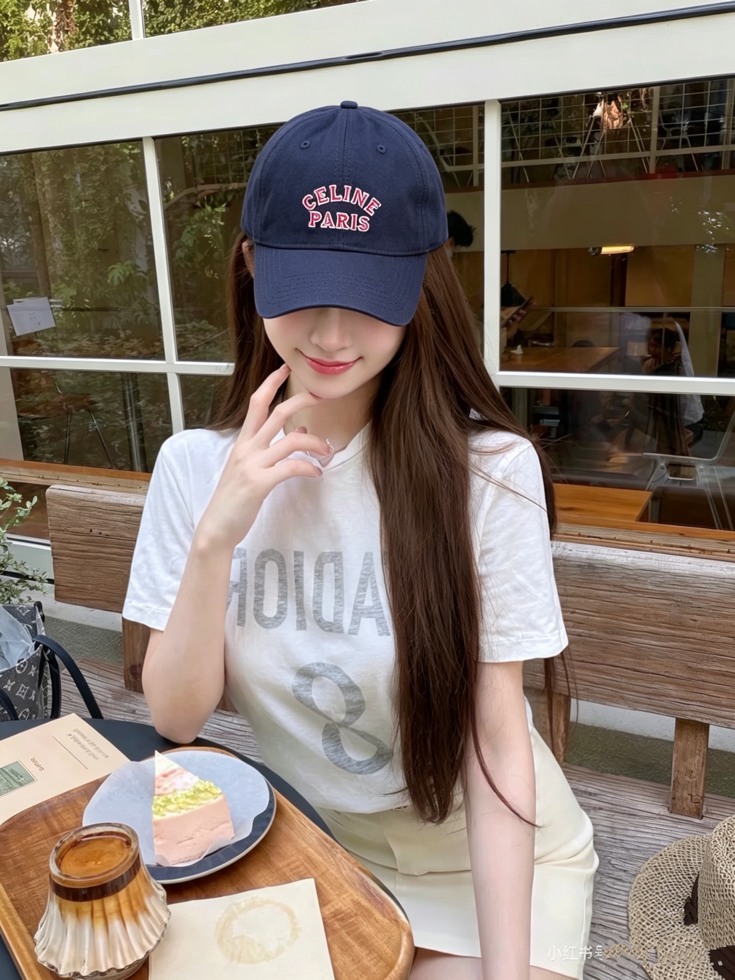 CELINE经典刺绣款，万能白搭棒球帽🧢 软乎乎水洗棉材质，修饰头型巨显脸小 多色可选，日常出门随手一戴，随性松弛感直接