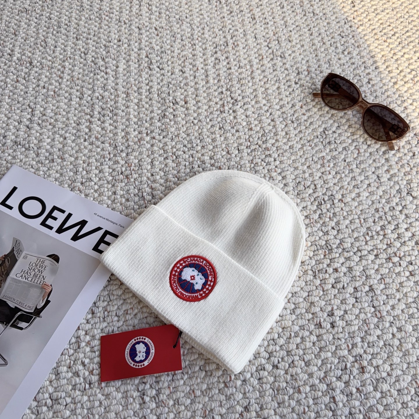 Canada Goose(加拿大鹅 经典徽章款针织冷帽,竖纹针织肌理柔软透气,锁温保暖不易起球;精致圆形刺绣徽章增添辨识 Canada Goose(加拿大鹅 经典徽章款针织冷帽,竖纹针织肌理柔软透气,锁温保暖不易起球;精致圆形刺绣徽章增添辨识